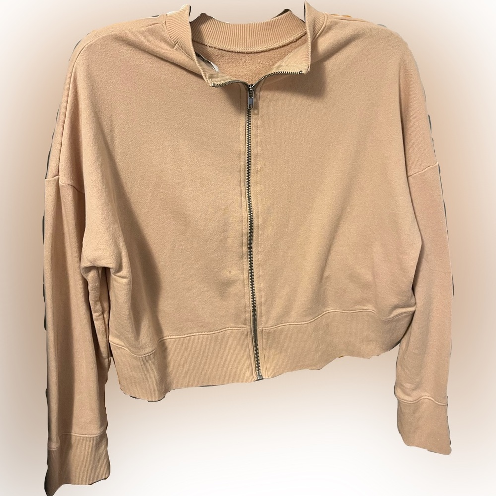 Forever 21: women’s zip up (Medium)